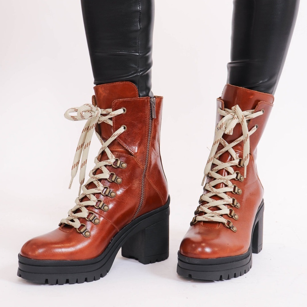 Sister x Soeur Cognac Brown Leather Ryiah Lace-up Block Heel Boots - US 6 (36)